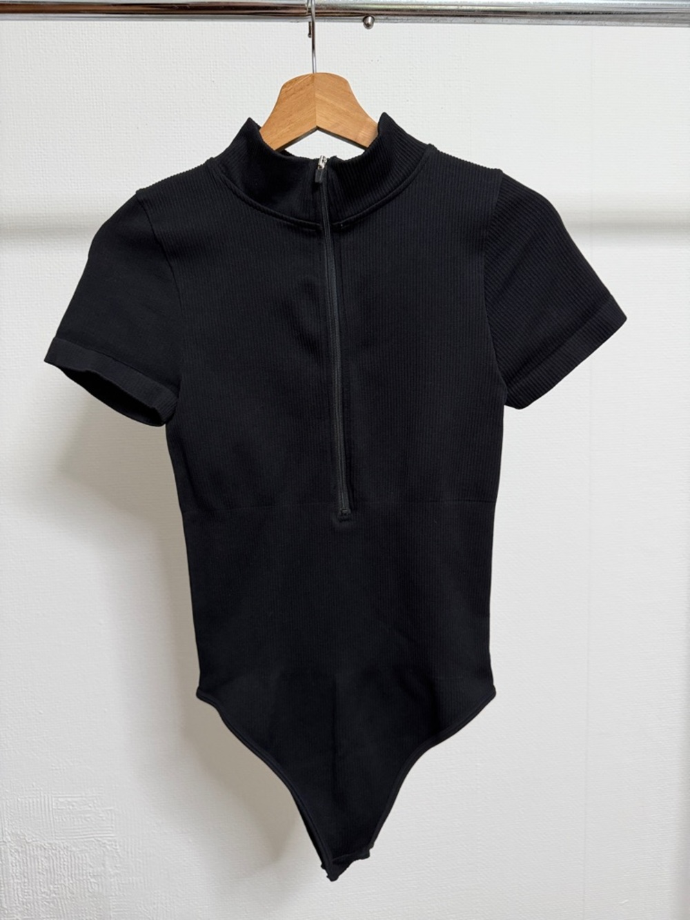 Black Short-Sleeve Ribbed Zip-Front Bodysuit